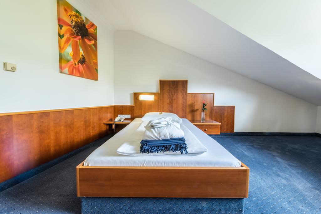 Hotel Paradies กราซ ภายนอก รูปภาพ