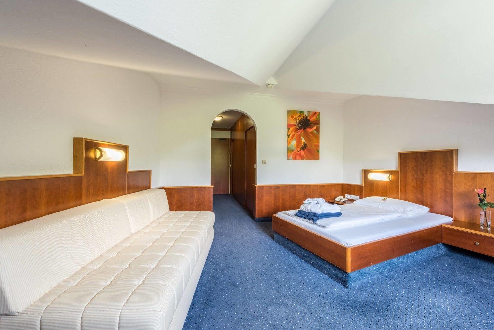 Hotel Paradies กราซ ภายนอก รูปภาพ