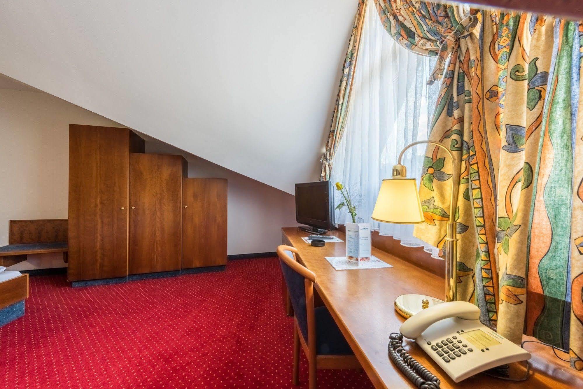 Hotel Paradies กราซ ภายนอก รูปภาพ