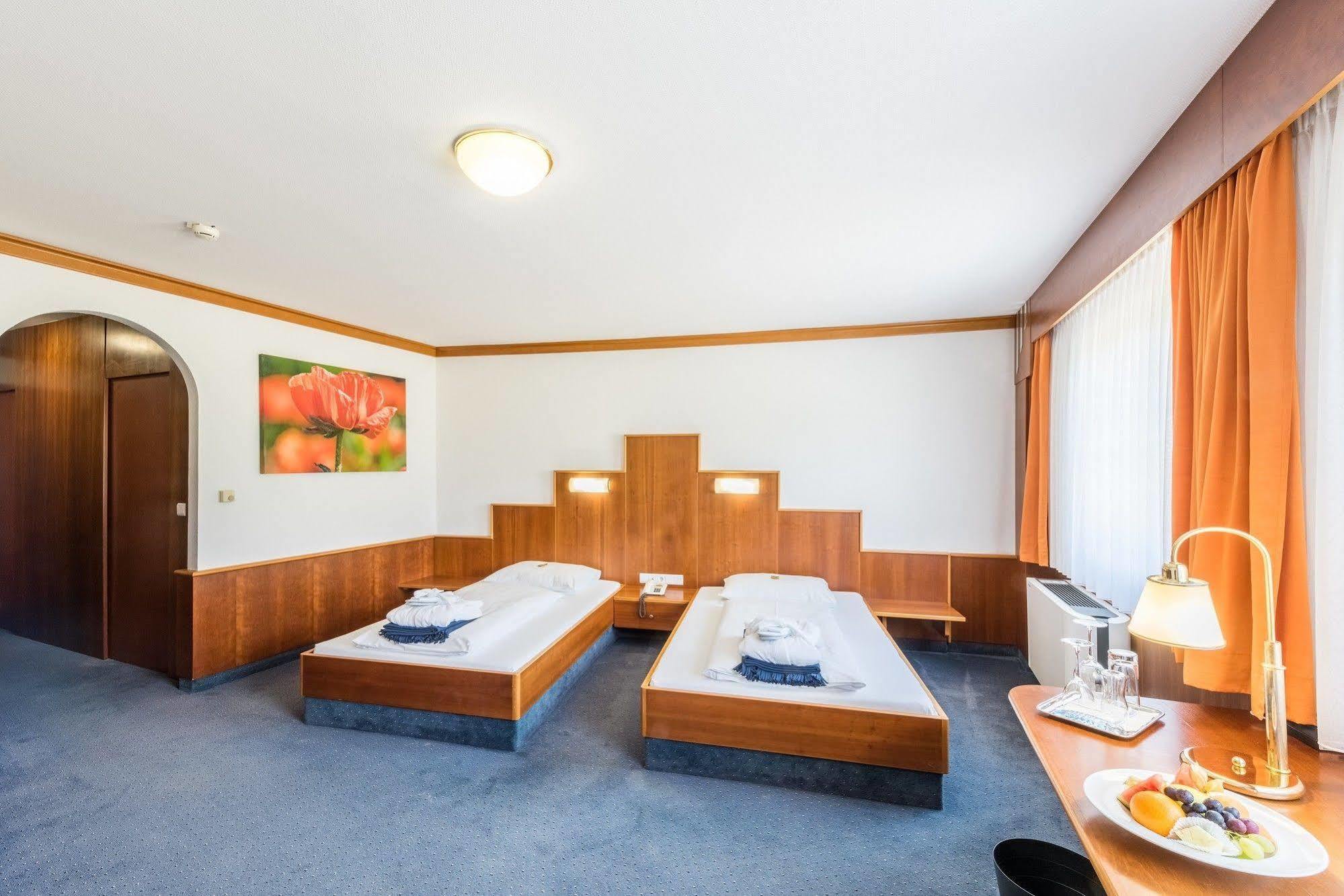 Hotel Paradies กราซ ภายนอก รูปภาพ
